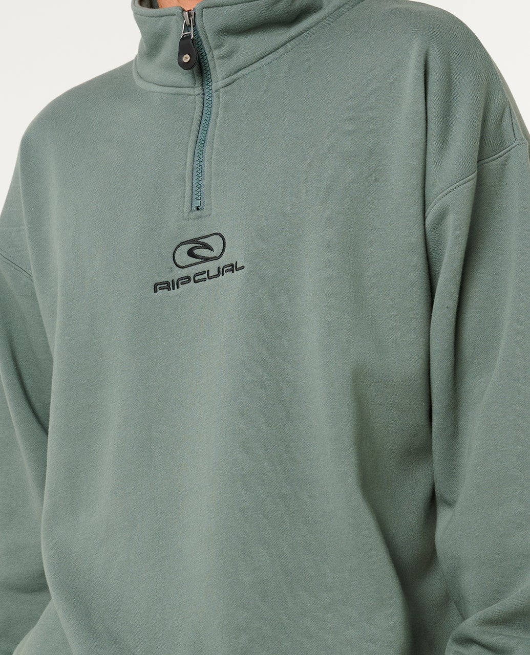 Pill Icon 1/4 Zip Crew - Moss