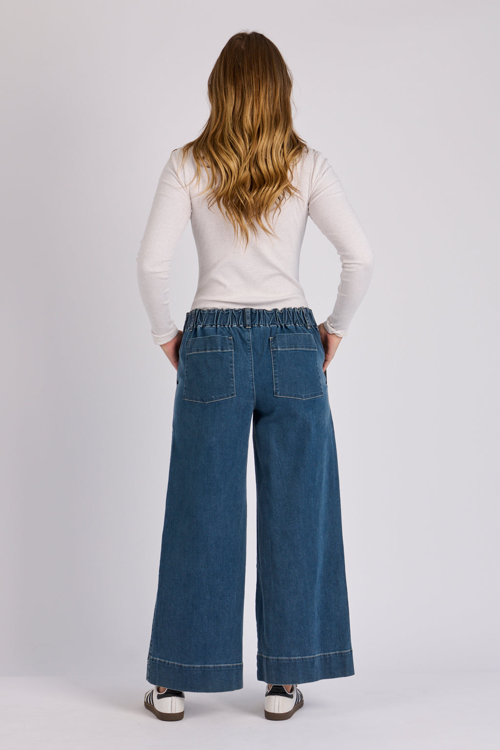 OTW Wide Leg Jeans-Mid Blue