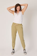 Load image into Gallery viewer, Everyday Pant - Khaki
