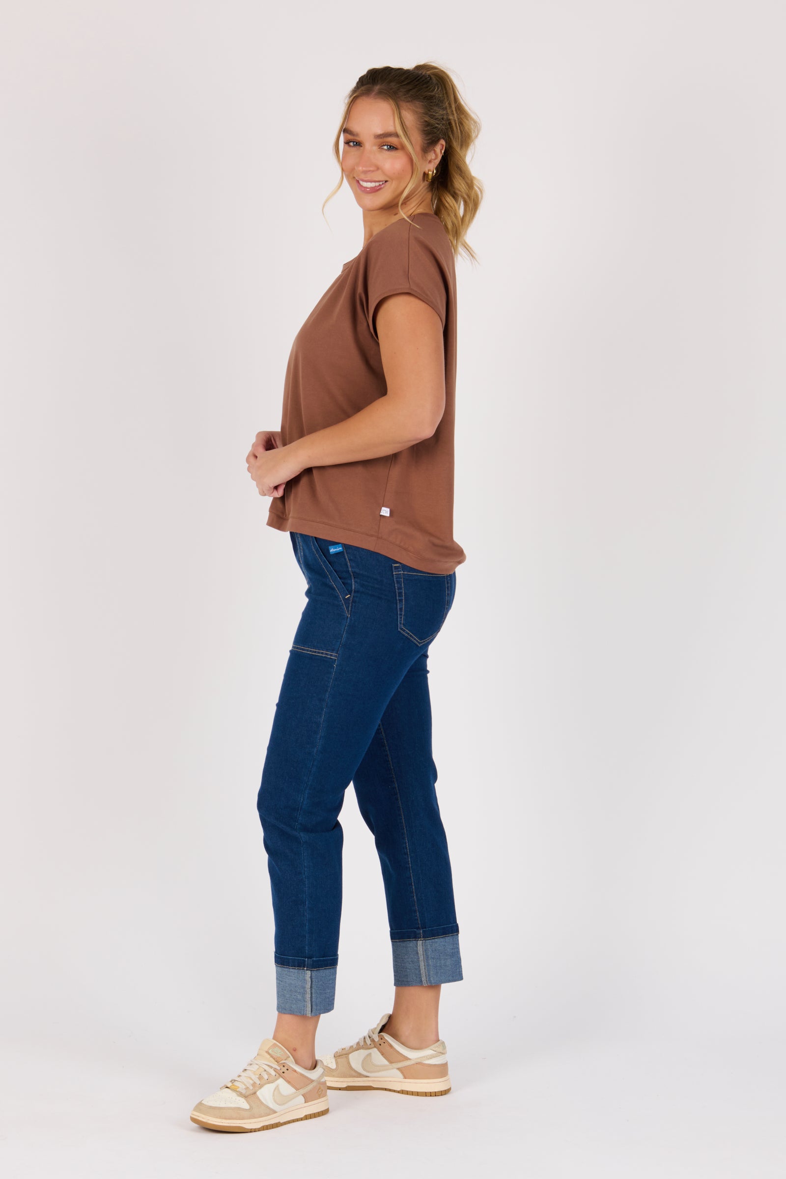 Shell Round Neck Tee - Acorn