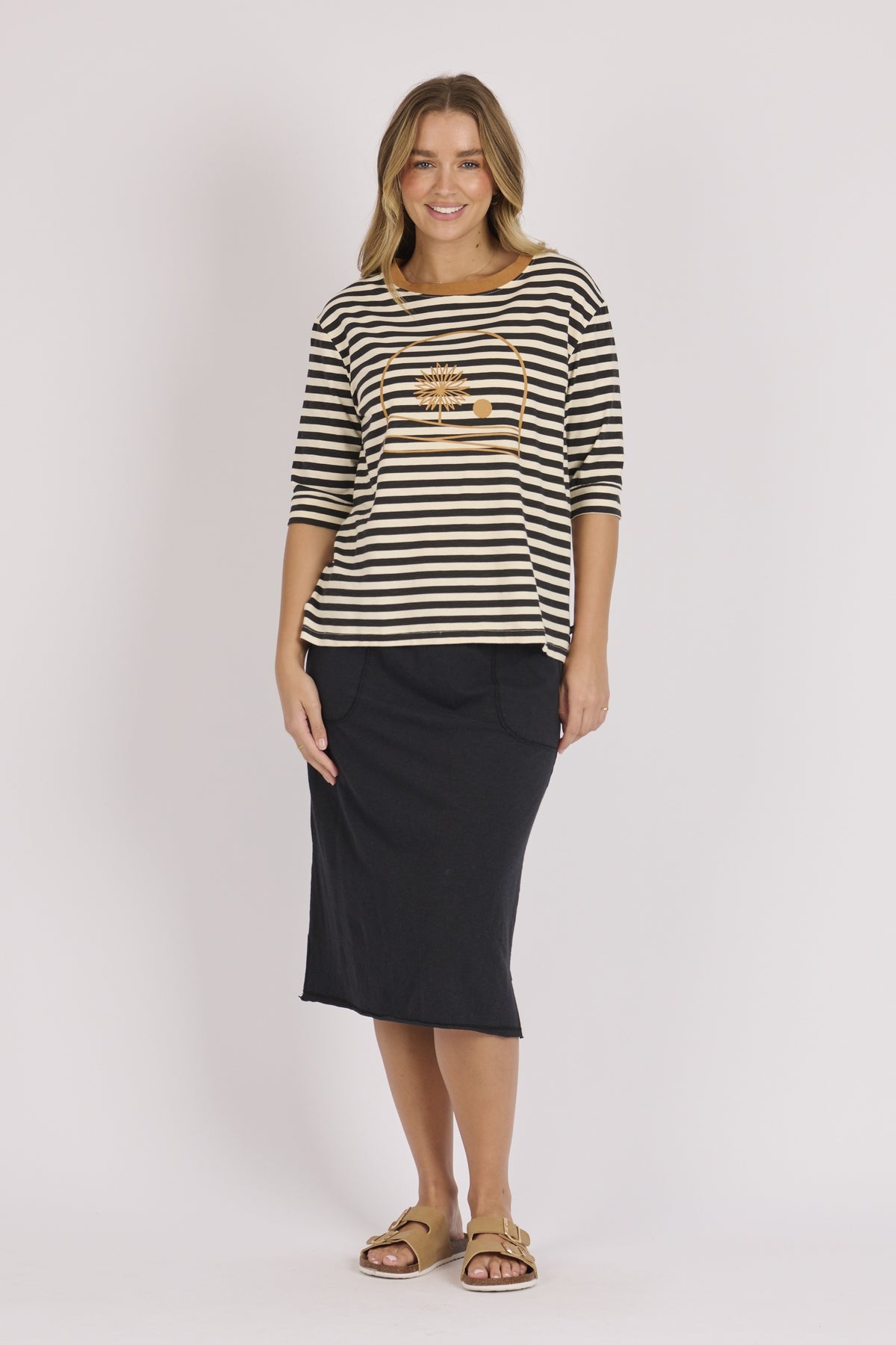 Half Sleeve Tee - Black/Beige