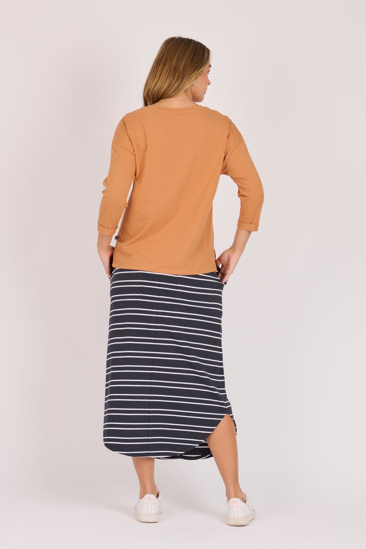 V-Neck 3/4 Sleeve Top - Light Brown