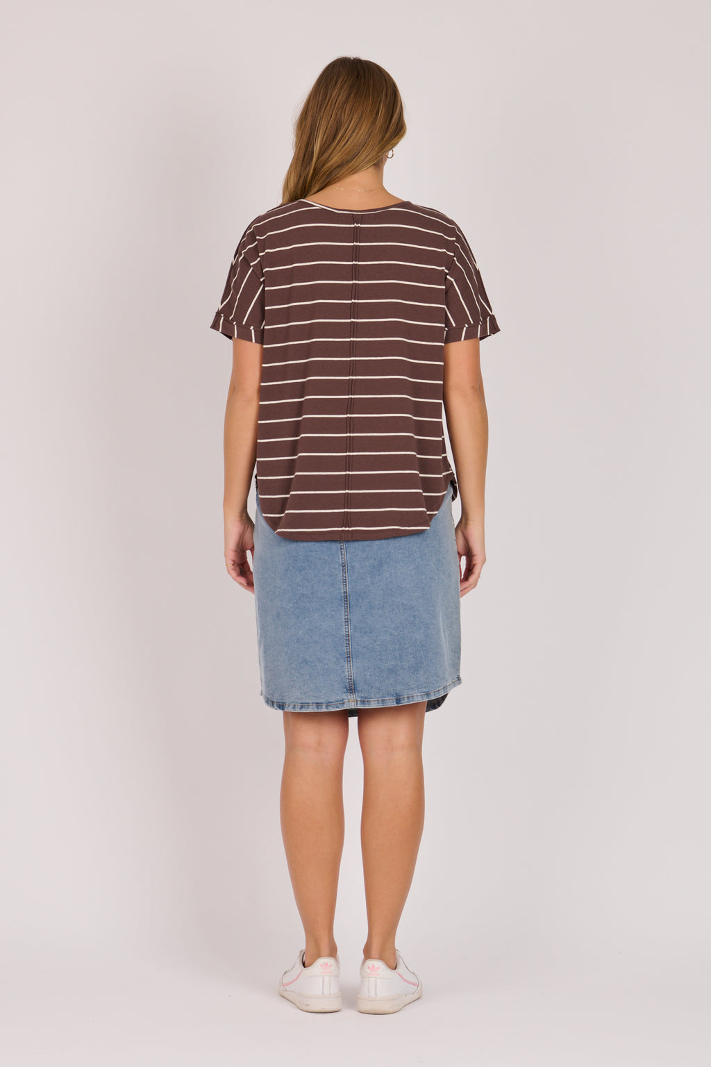 V-Neck Curve Hem Tee - Stripe