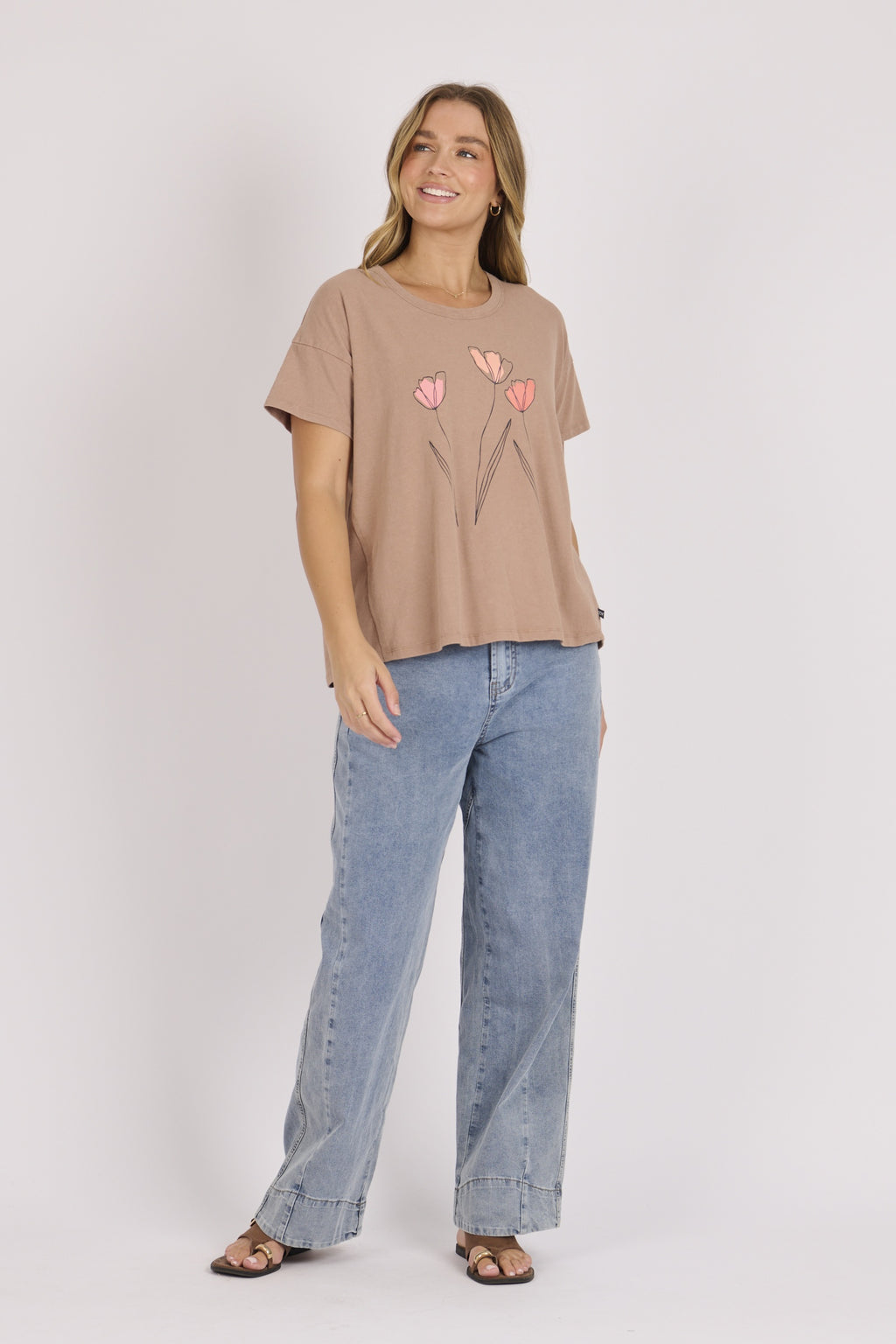 Pleat Back Tee -Coffee