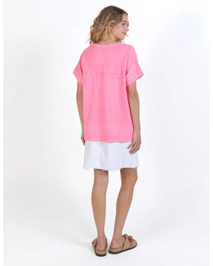 ALLISON TEE-NEON ROSE