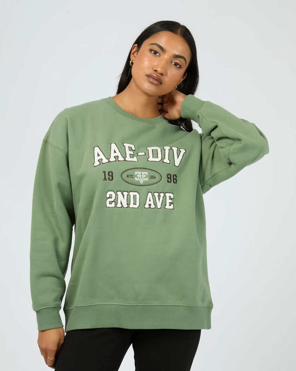 Avenue Relaxed Crew - Khaki