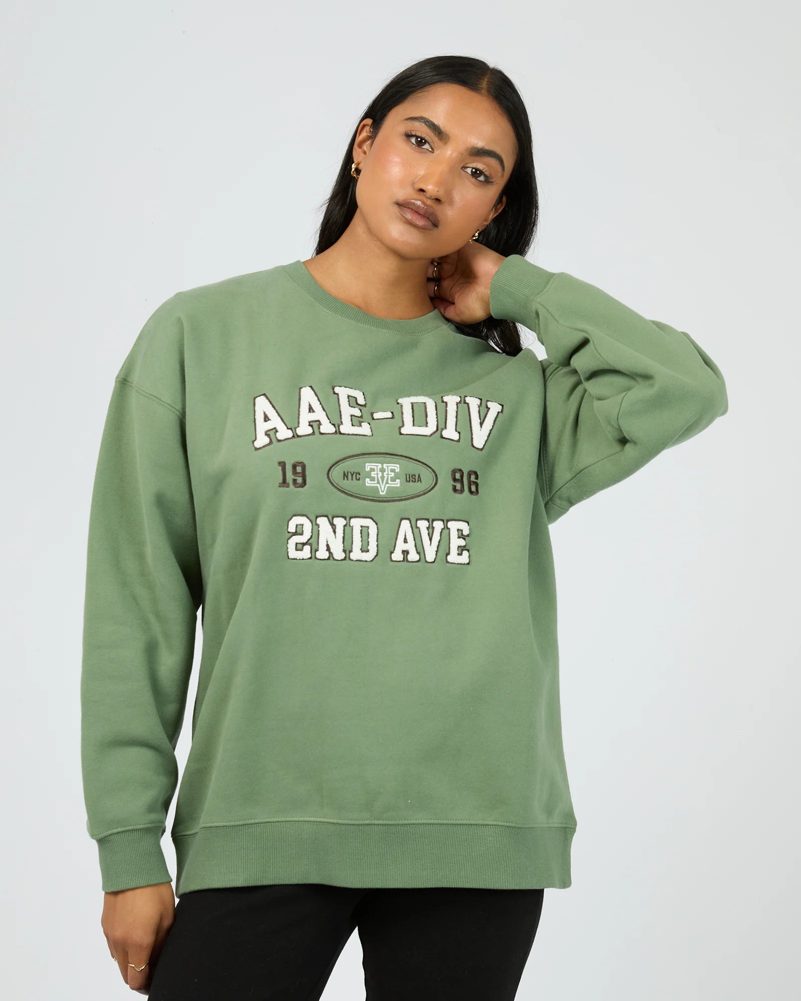 Avenue Relaxed Crew - Khaki