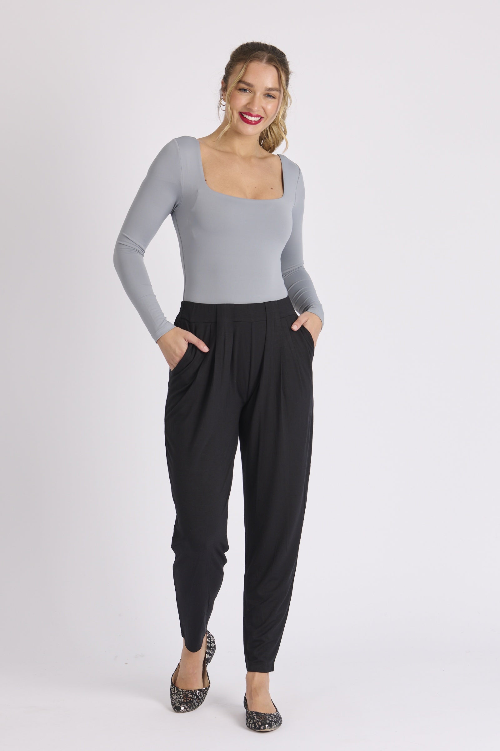 Pleat Front Pant