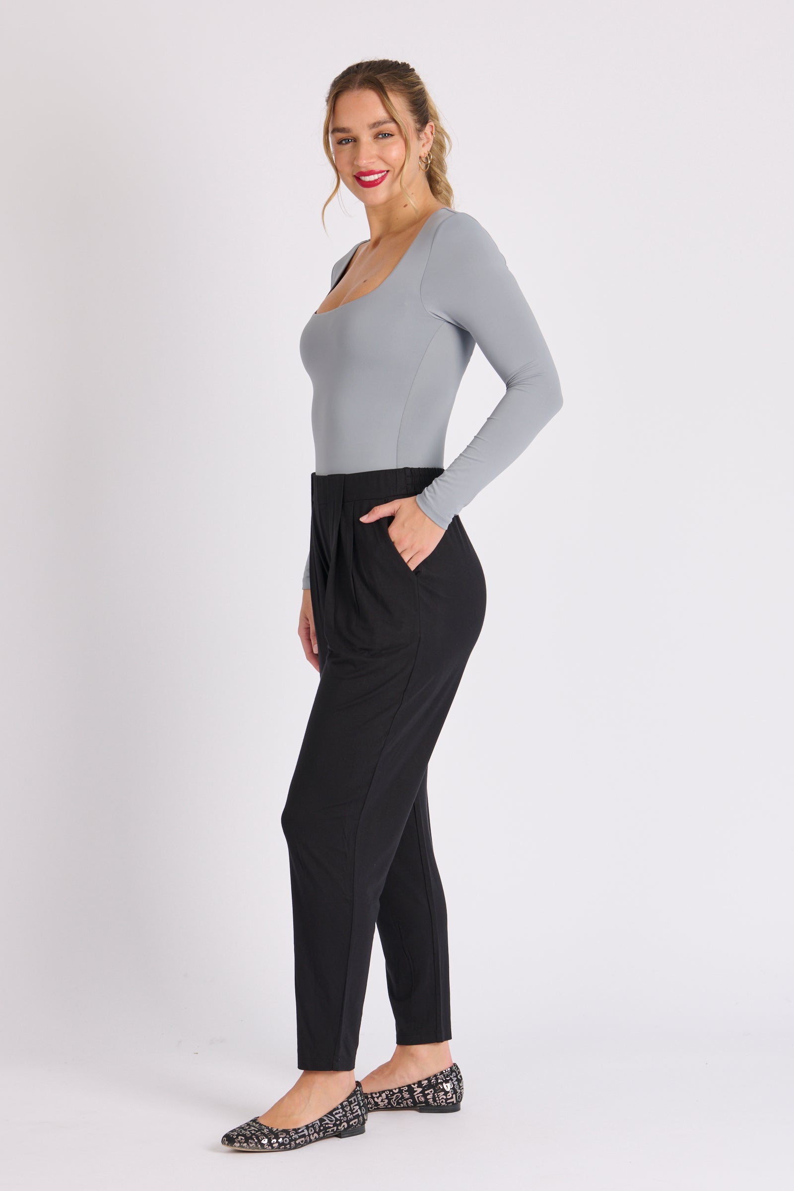Pleat Front Pant
