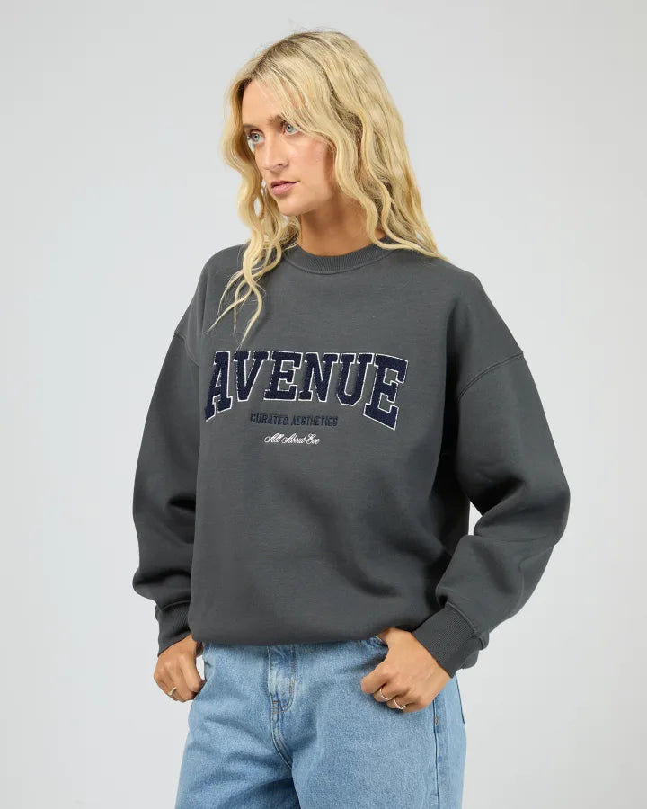Le Avenue OS Crew