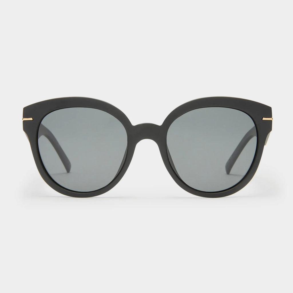 Capacious - Matte Black