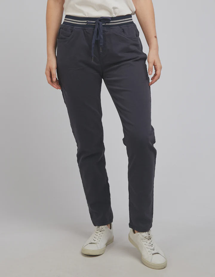 Sylvia Jogger - Navy