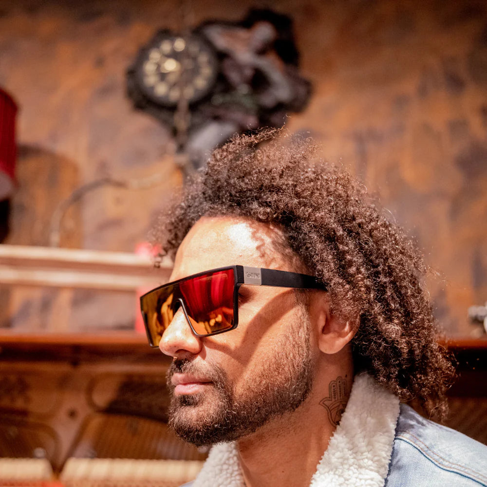 Loose Cannon - Matt Black/Red