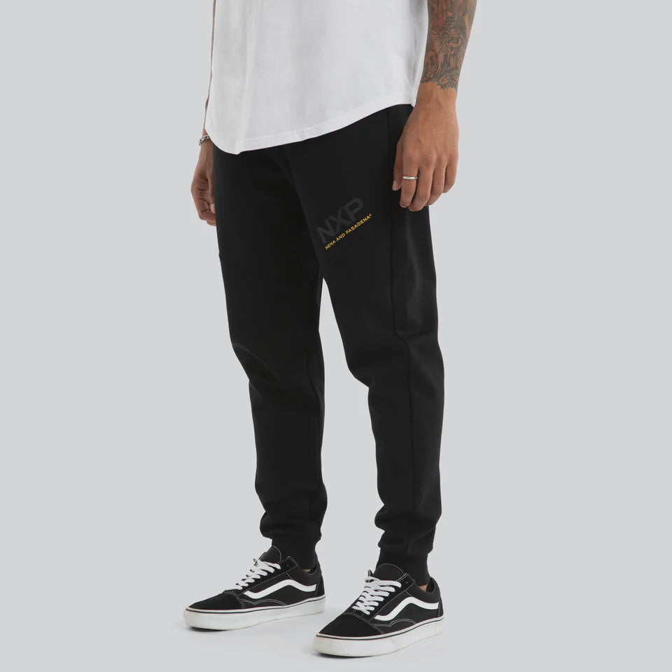 Turret Slim Trackpant - Black