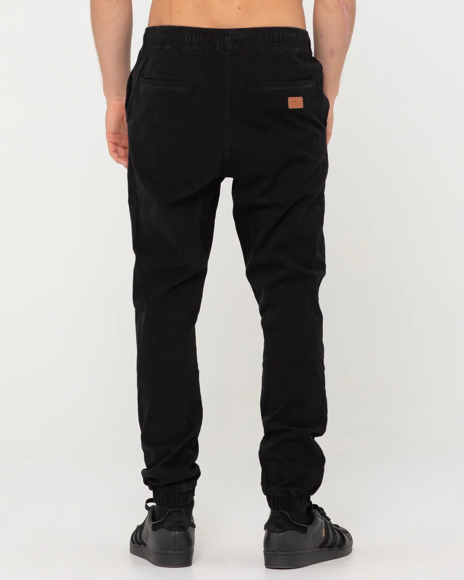 Hook Out Elastic Pant