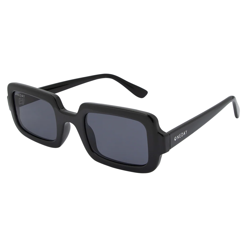 Gigi - Black/Smoke