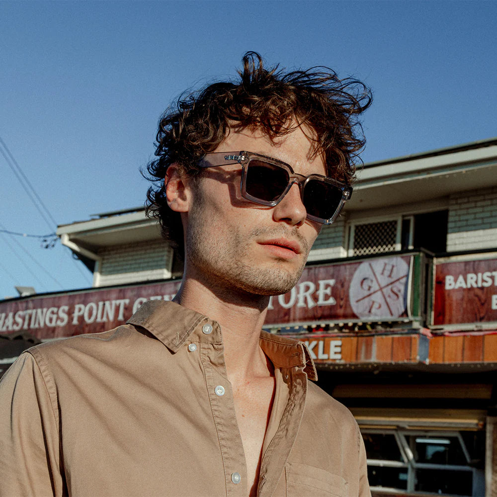 Topshelf - Crystal Grey/ Smoke