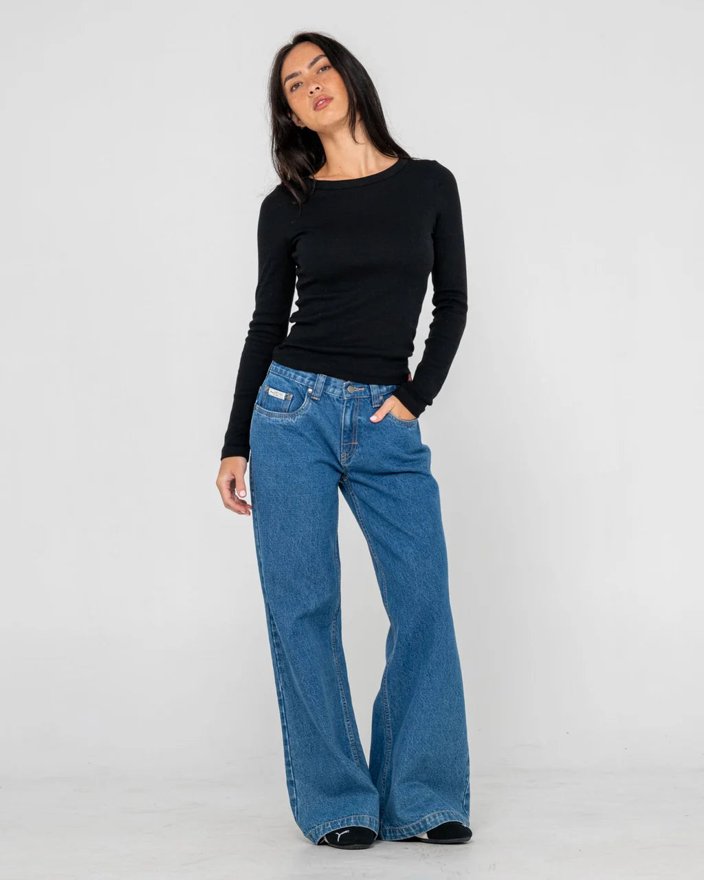 Rusty Essentials Fitted L/S Tee