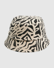 Load image into Gallery viewer, La Cala Shorty Hat
