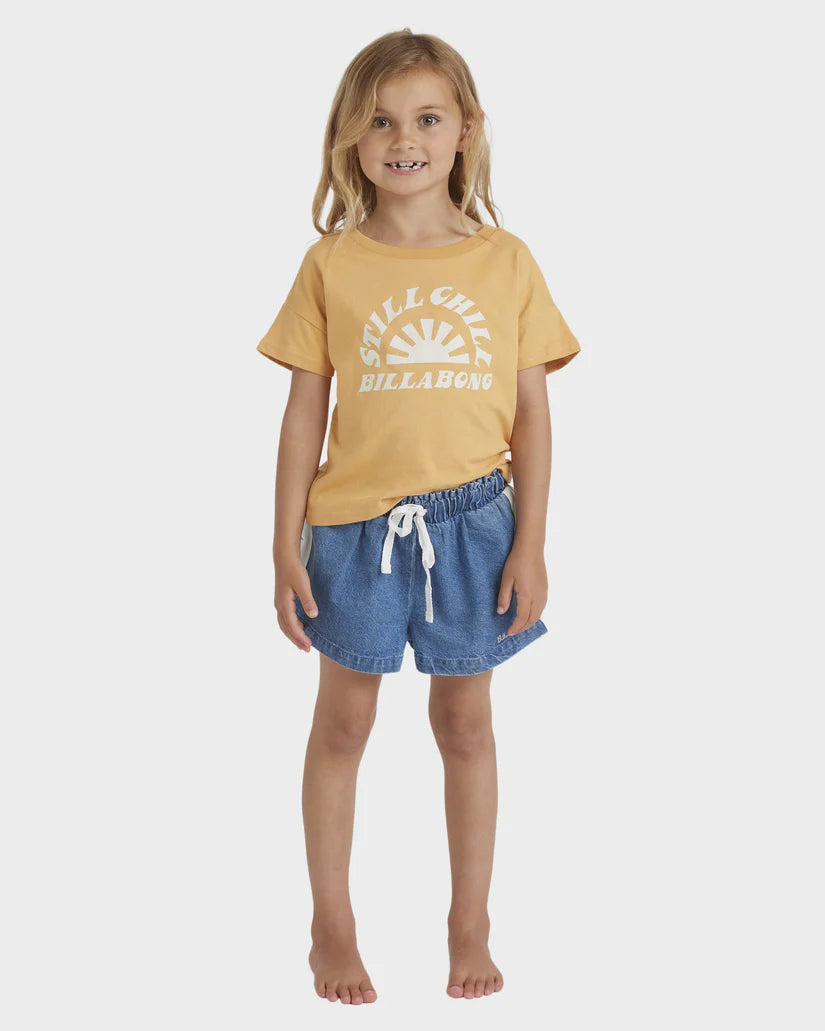 Still Chill Tee - Girls