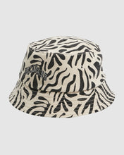 Load image into Gallery viewer, La Cala Shorty Hat
